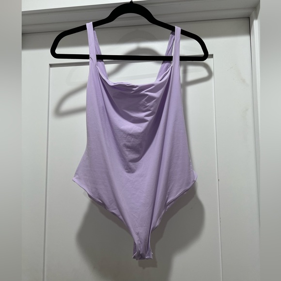 SKIMS Fits Everybody Square Neck Bodysuit in Lily - Size 2X - Picture 4 of 9